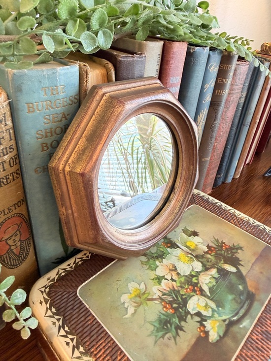 Vintage Octagonal Wall Mirror in Brown and Gold Tones - Picture 3 of 10